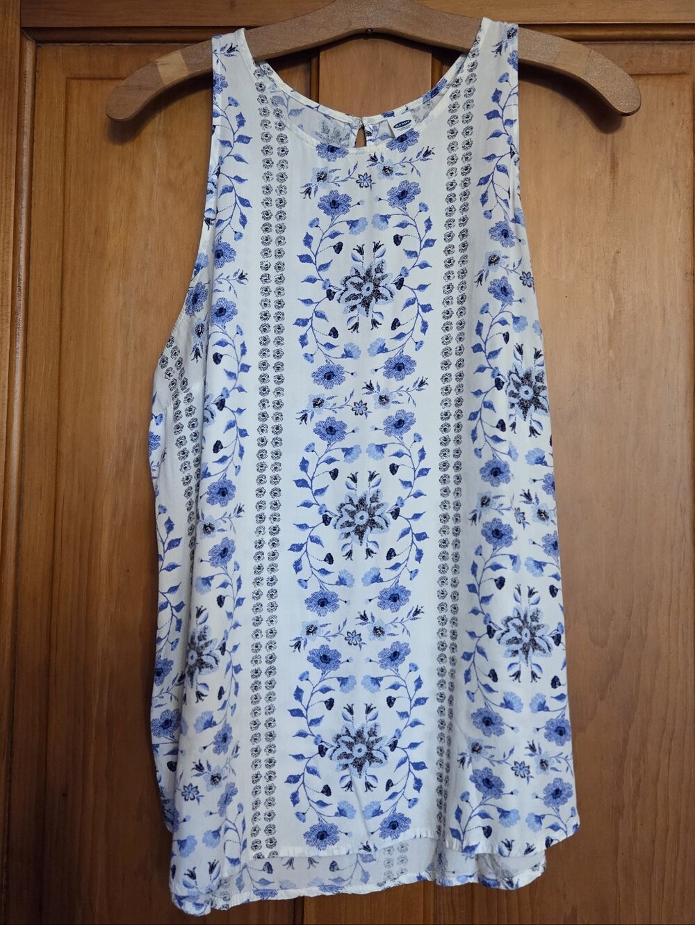 Old Navy White and Blue Floral Sleeveless Tank